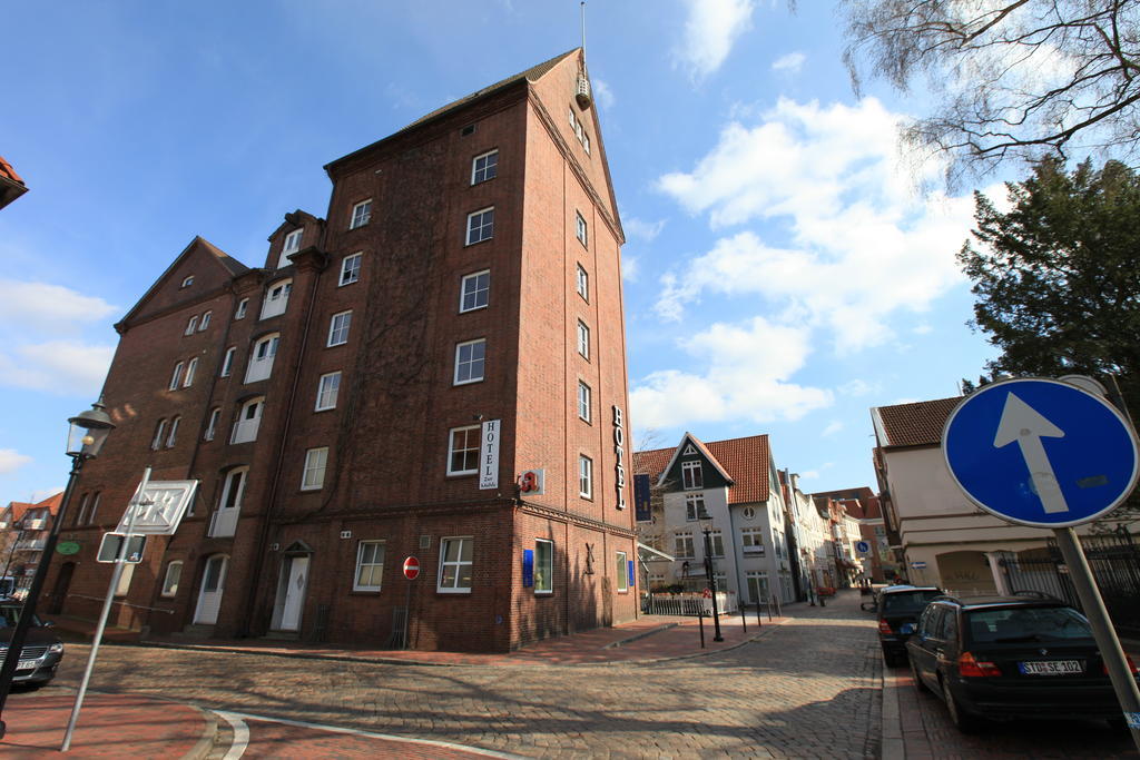 Zur Muehle - Hotel Am Fleth Buxtehude Buitenkant foto